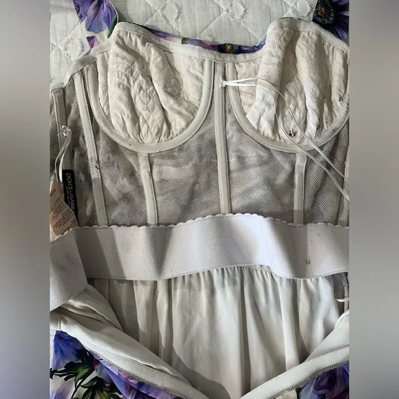 DOLCE & GABBANA PURPLE FLORAL PRINT SILK PENCIL DRESS- SIZE 42 (US 6) - Picture 14 of 14